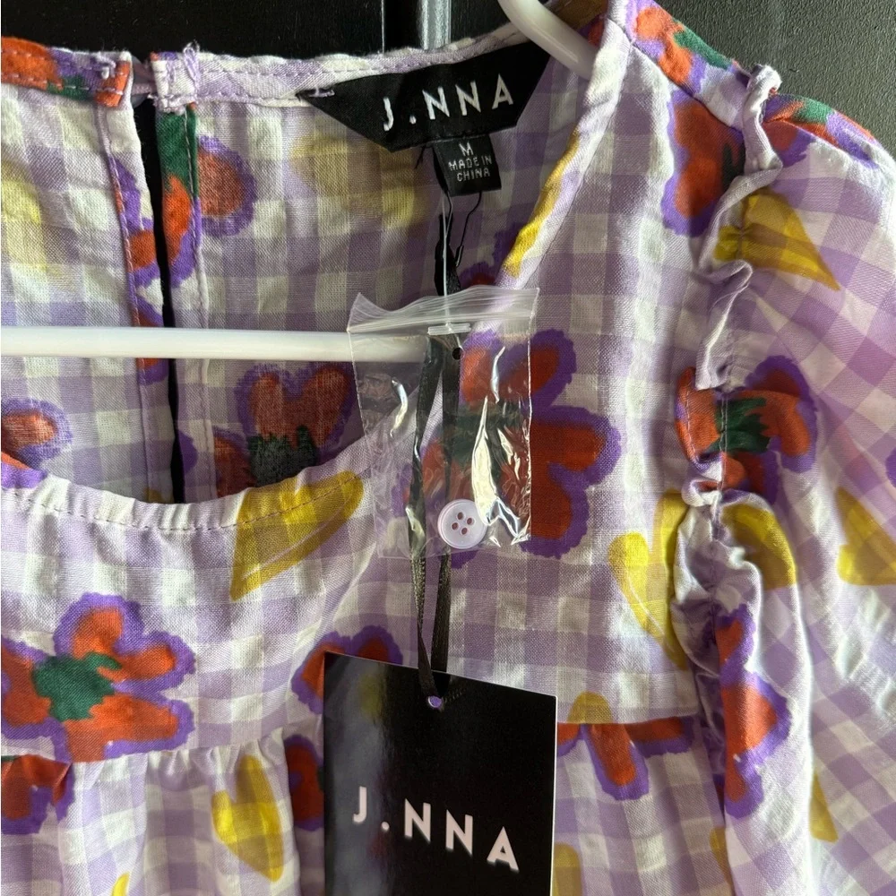 NWT Floral Heart Print Short Sleeve Puff Ruffle Top Size Medium - Picture 9 of 11